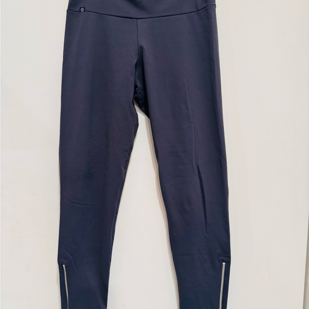 Meahica Sport Medium Grayish/Black Nylon Spandex Legging zipper detail